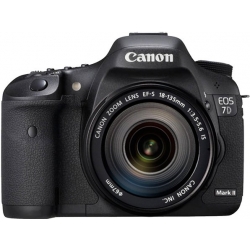 Canon 7D Mark II kit 18-135 IS STM